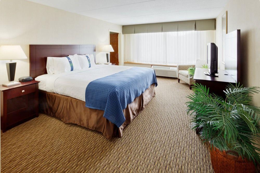 Fairfield Inn & Suites Springfield Enfield Exterior photo