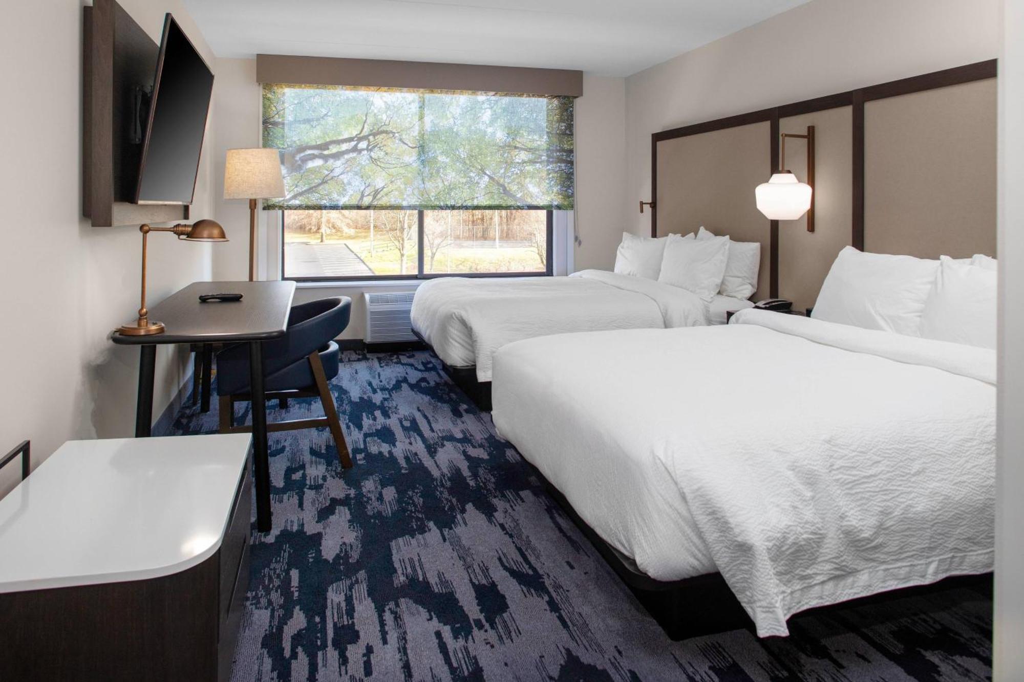 Fairfield Inn & Suites Springfield Enfield Exterior photo